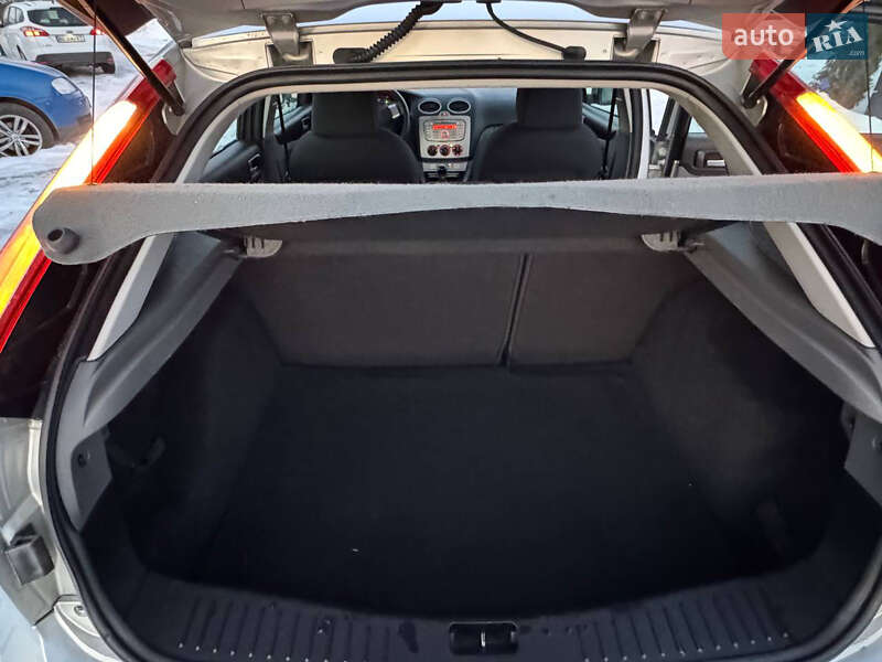 Хетчбек Ford Focus 2010 в Дрогобичі