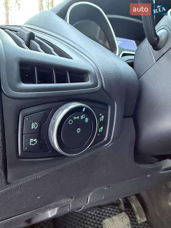 Седан Ford Focus 2014 в Сумах