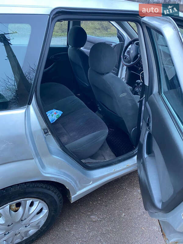 Универсал Ford Focus 1999 в Глухове фото 8 Универсал Ford Focus 1999 в Глухове