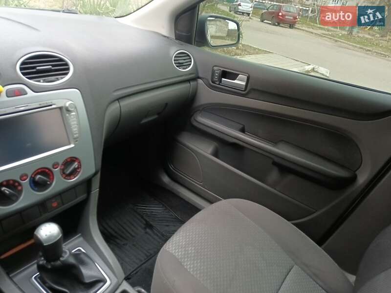 Хетчбек Ford Focus 2007 в Павлограді