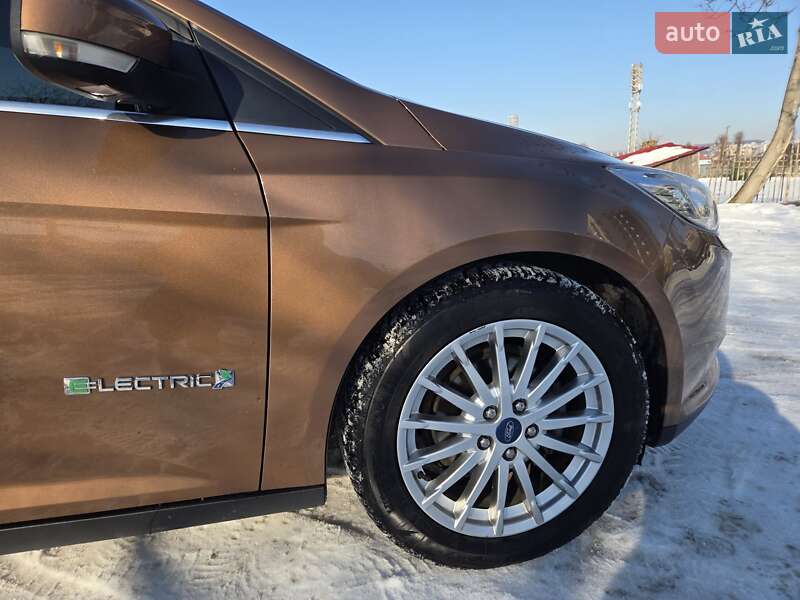 Хэтчбек Ford Focus 2013 в Ужгороде