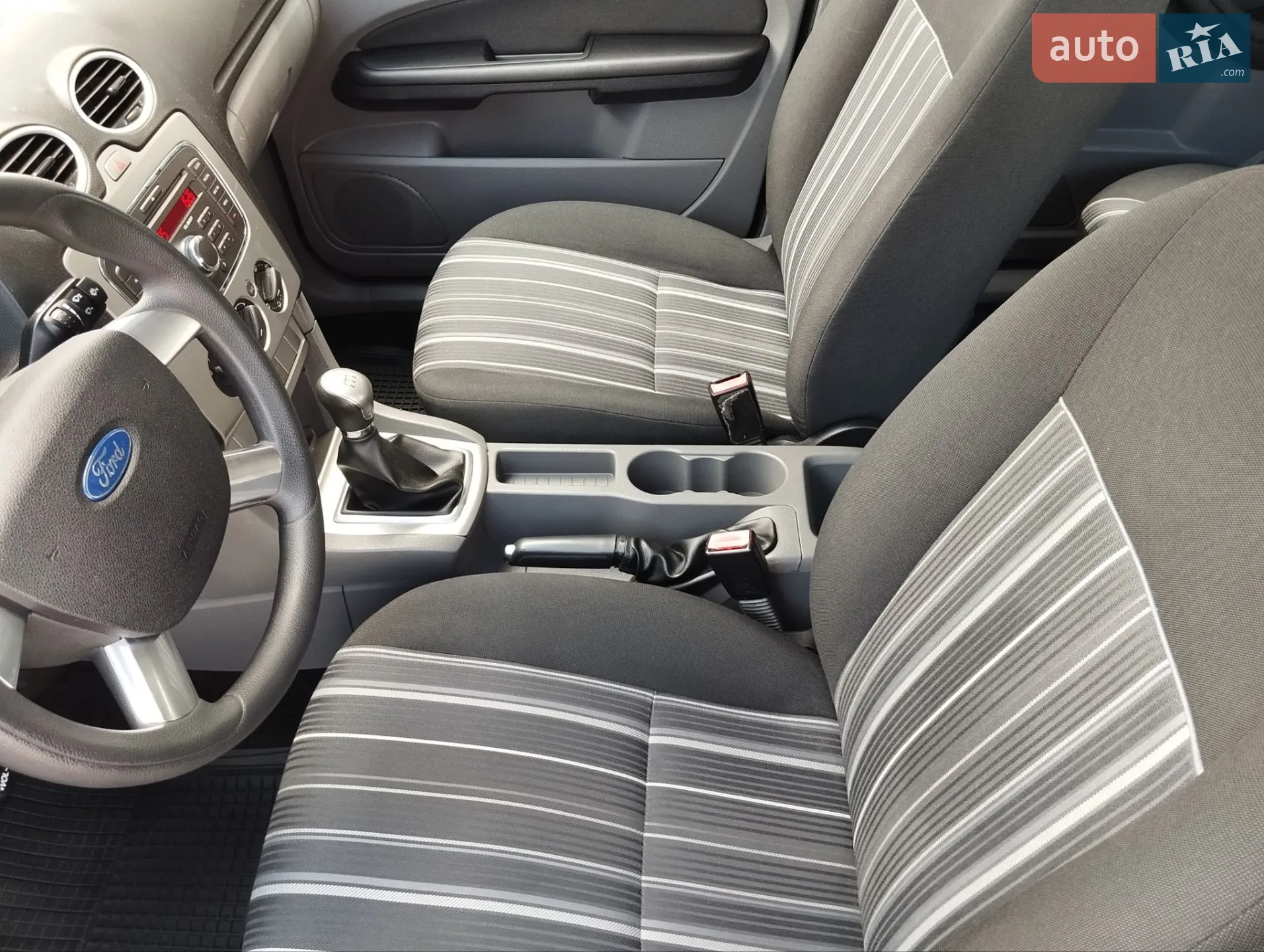 2010 Ford Focus - мініатюра 15