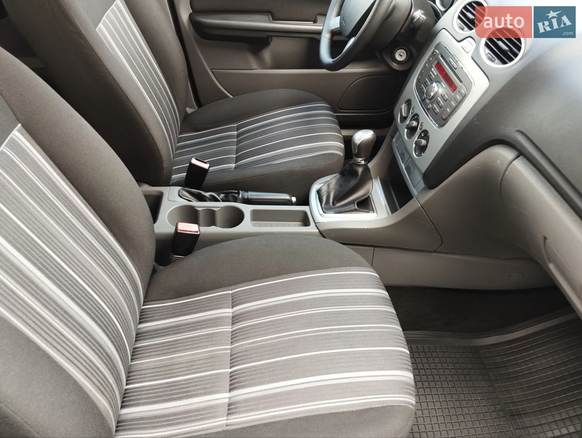 2010 Ford Focus - мініатюра 20