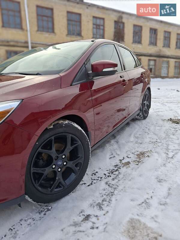 Седан Ford Focus 2013 в Ромнах