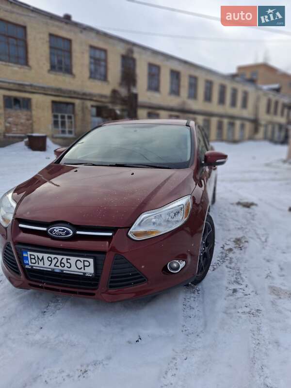 Седан Ford Focus 2013 в Ромнах