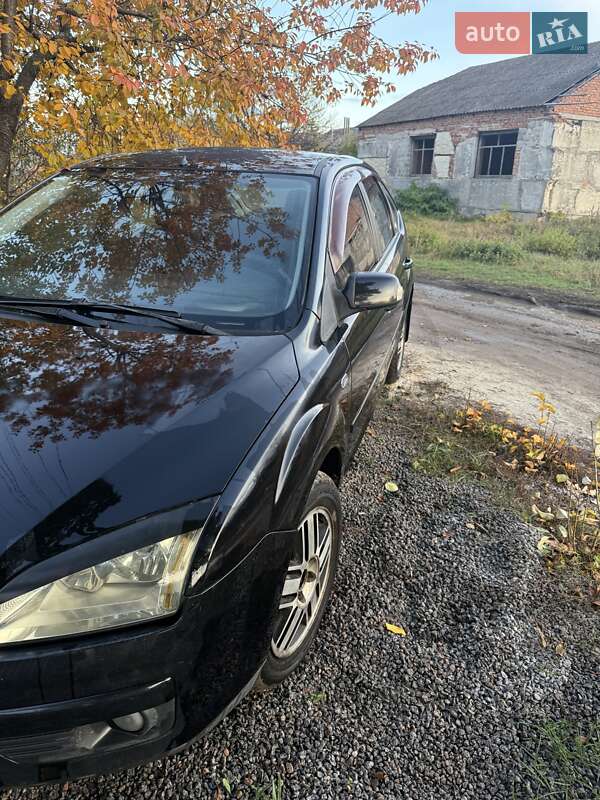 Хэтчбек Ford Focus 2006 в Валках