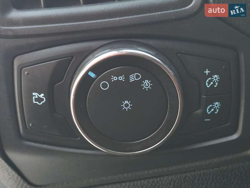 Хэтчбек Ford Focus 2014 в Киеве фото 26 Хэтчбек Ford Focus 2014 в Киеве