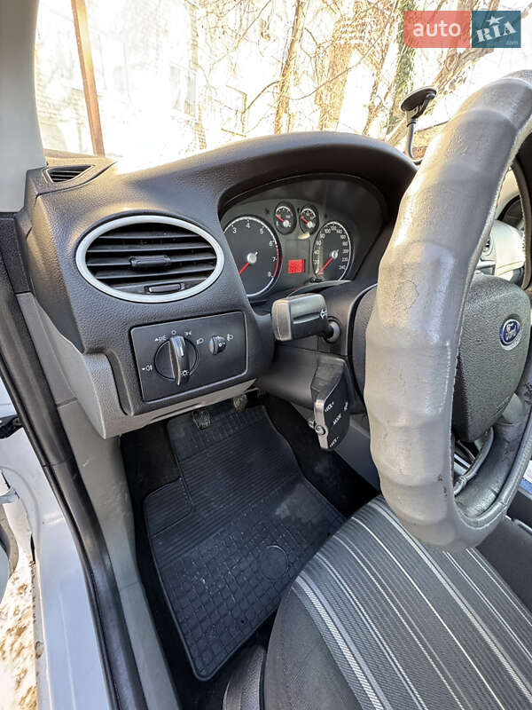 Хэтчбек Ford Focus 2011 в Балаклее