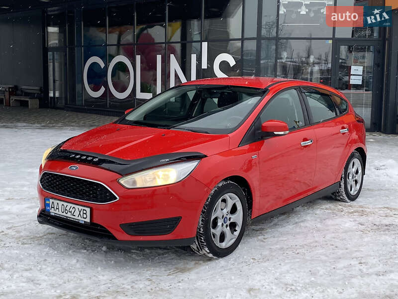 Хэтчбек Ford Focus 2015 в Киеве