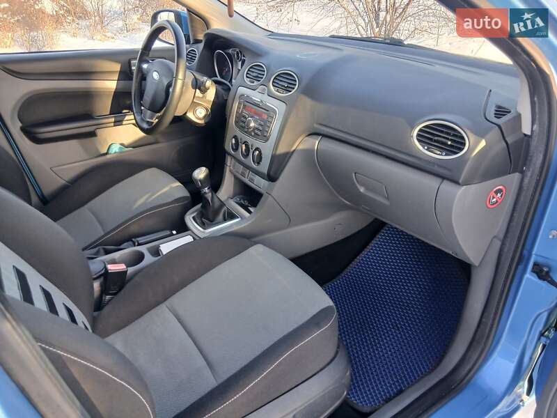 Універсал Ford Focus 2010 в Черняхові