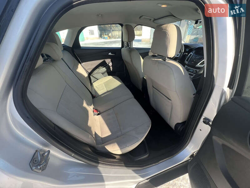 Хэтчбек Ford Focus 2012 в Тараще фото 9 Хэтчбек Ford Focus 2012 в Тараще