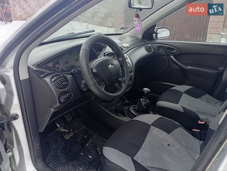 Универсал Ford Focus 2003 в Вараше