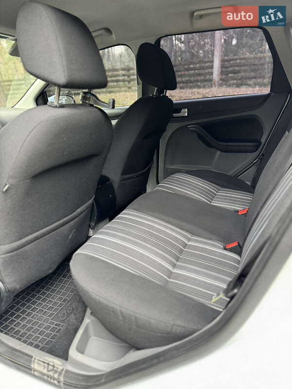 Універсал Ford Focus 2010 в Тростянці фото 14 Універсал Ford Focus 2010 в Тростянці