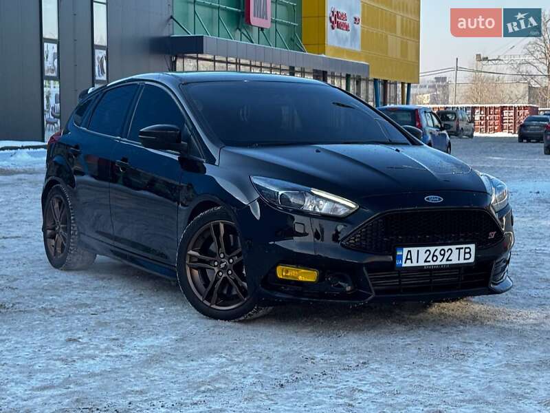 Хетчбек Ford Focus 2016 в Києві фото Хетчбек Ford Focus 2016 в Києві