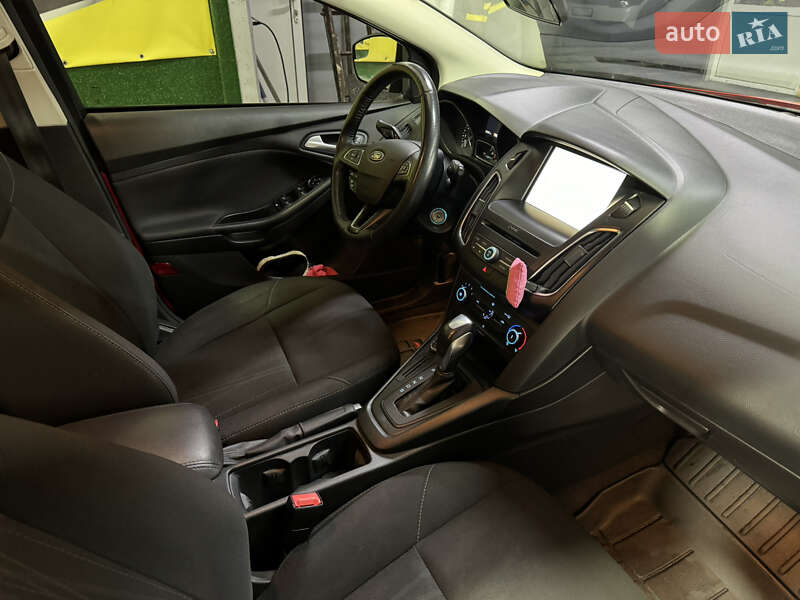 Хэтчбек Ford Focus 2016 в Киеве фото 12 Хэтчбек Ford Focus 2016 в Киеве