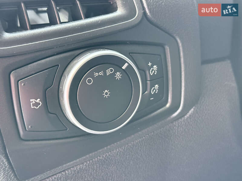 Седан Ford Focus 2015 в Одесі фото 41 Седан Ford Focus 2015 в Одесі