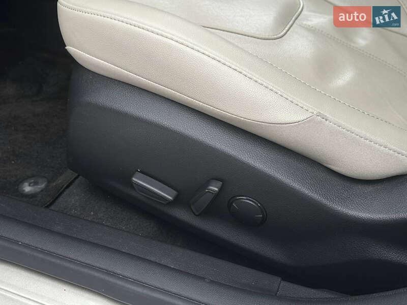 Седан Ford Focus 2018 в Черновцах