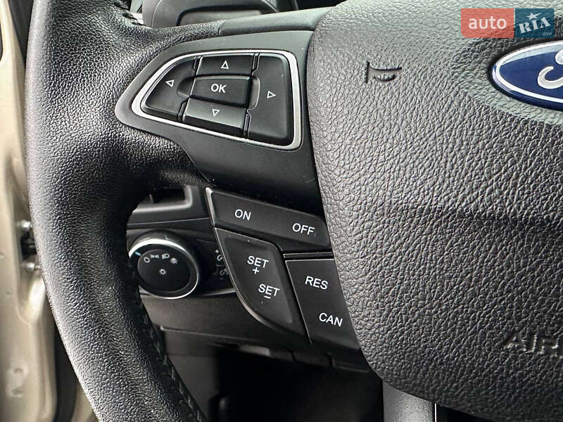 Седан Ford Focus 2018 в Черновцах