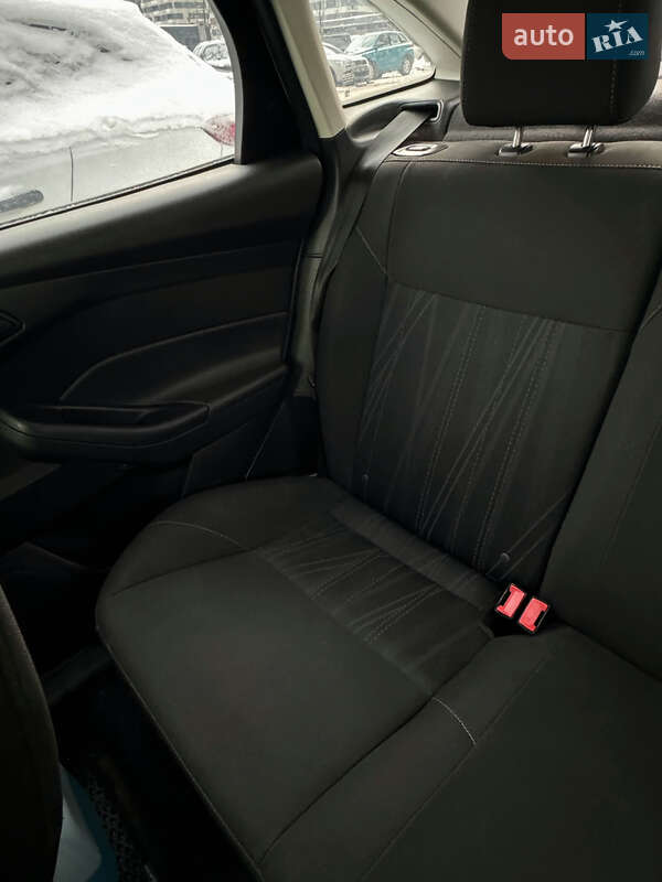 Седан Ford Focus 2015 в Киеве фото 12 Седан Ford Focus 2015 в Киеве
