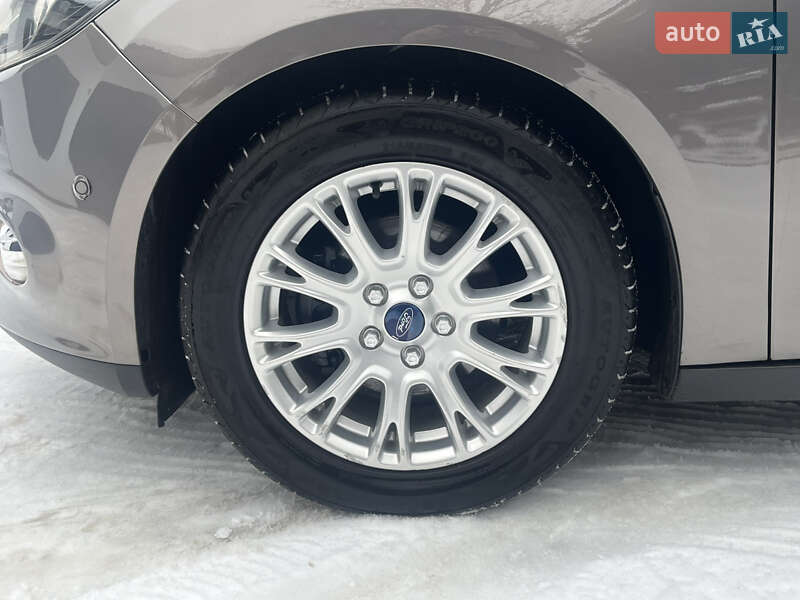 Хэтчбек Ford Focus 2012 в Стрые фото 17 Хэтчбек Ford Focus 2012 в Стрые
