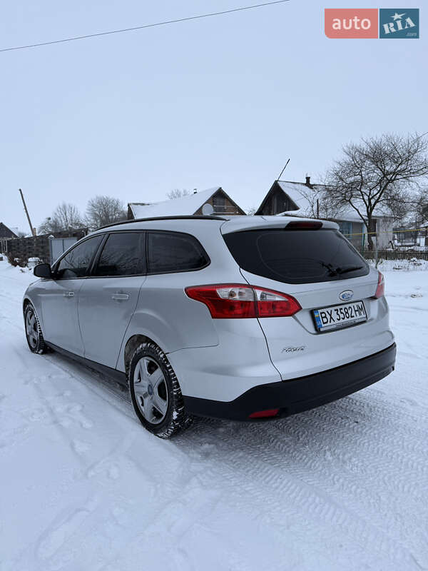 Универсал Ford Focus 2011 в Полонном фото 8 Универсал Ford Focus 2011 в Полонном