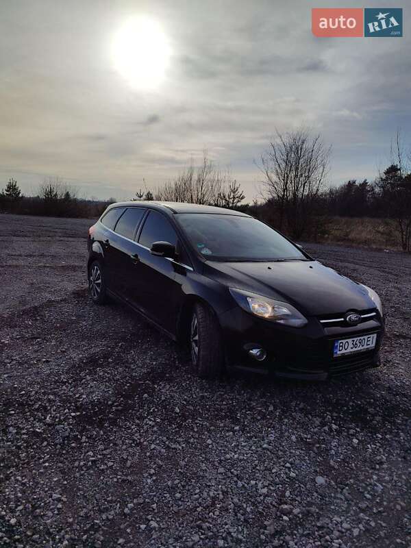 Универсал Ford Focus 2011 в Почаеве