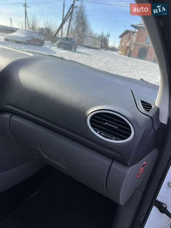 Седан Ford Focus 2011 в Виннице