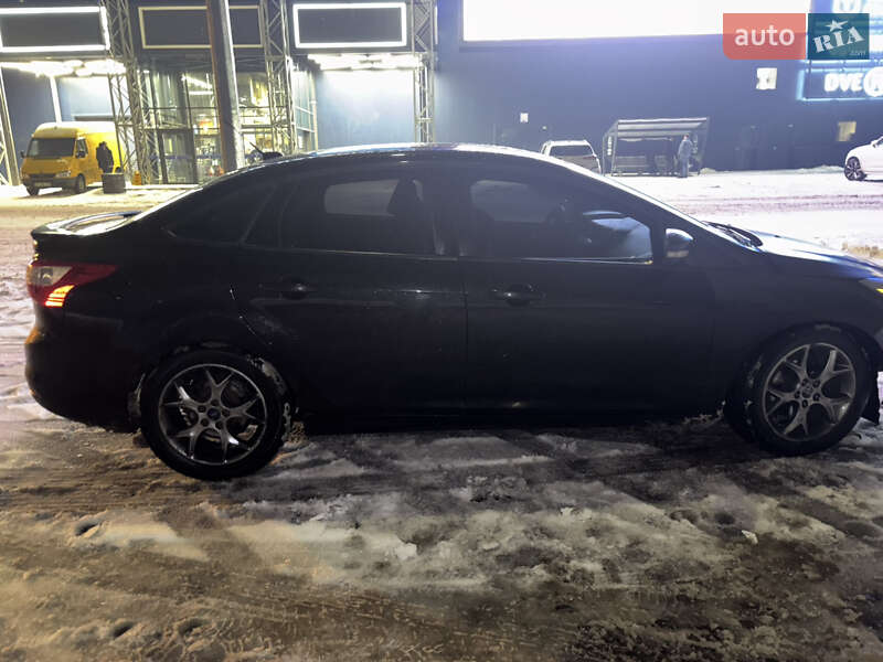 Седан Ford Focus 2014 в Киеве