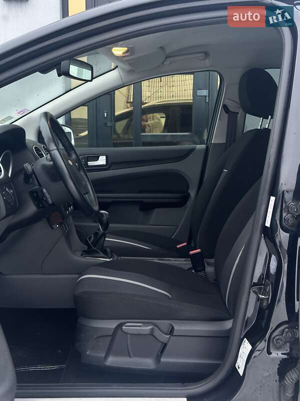 Универсал Ford Focus 2011 в Любешове