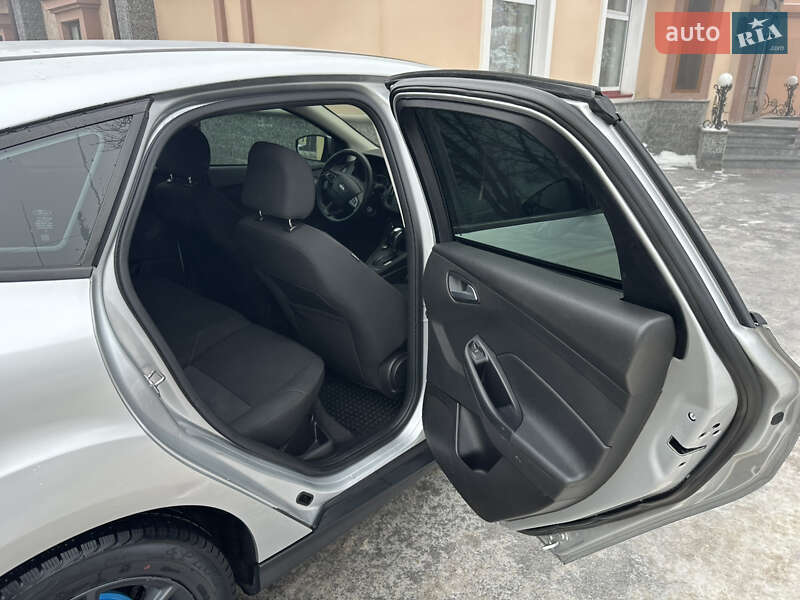 Хетчбек Ford Focus 2015 в Полтаві фото 3 Хетчбек Ford Focus 2015 в Полтаві