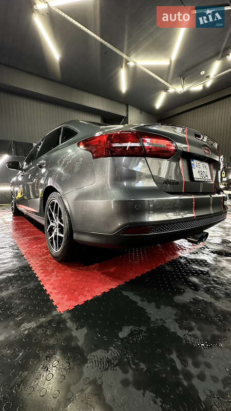 Седан Ford Focus 2017 в Днепре