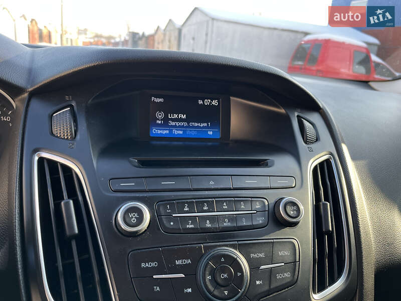 Хэтчбек Ford Focus 2017 в Житомире