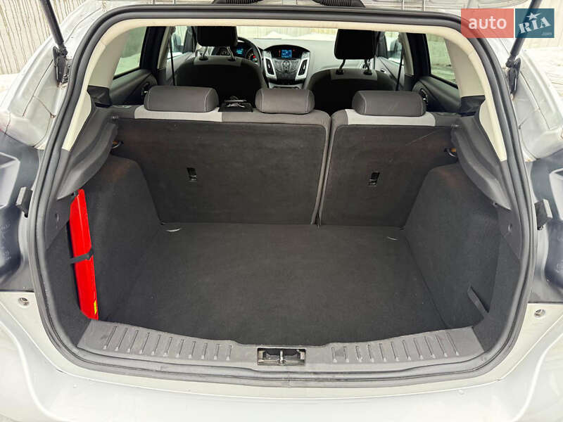 Хэтчбек Ford Focus 2011 в Луцке