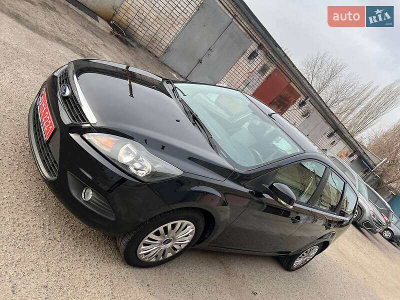 Універсал Ford Focus 2010 в Дніпрі фото Універсал Ford Focus 2010 в Дніпрі