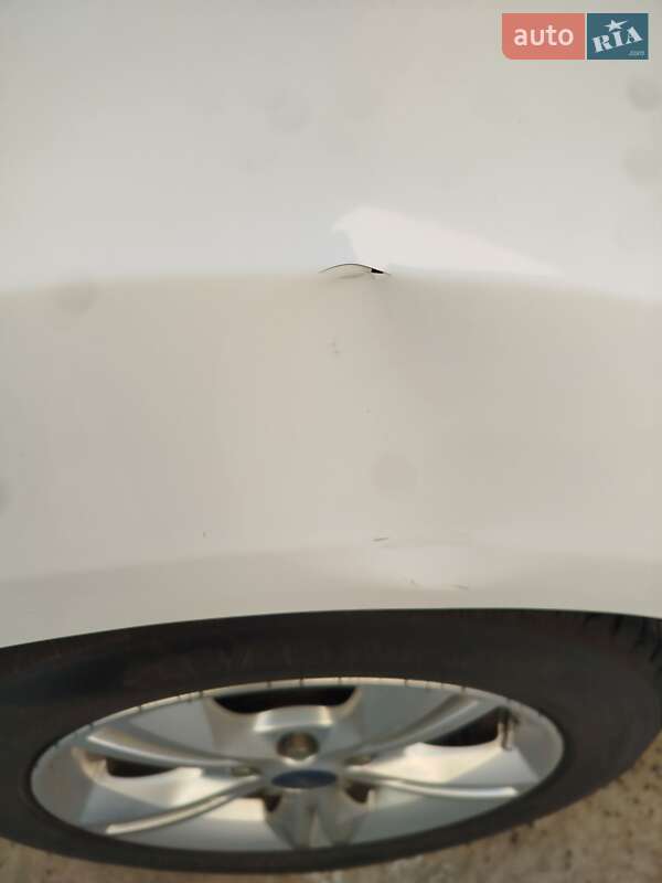 Седан Ford Focus 2013 в Синельниковому