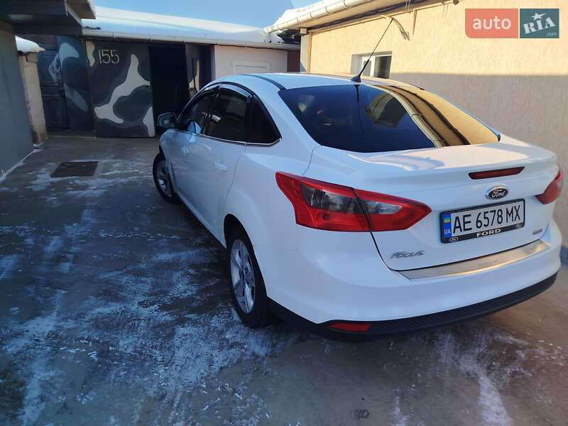 Седан Ford Focus 2013 в Синельниковому