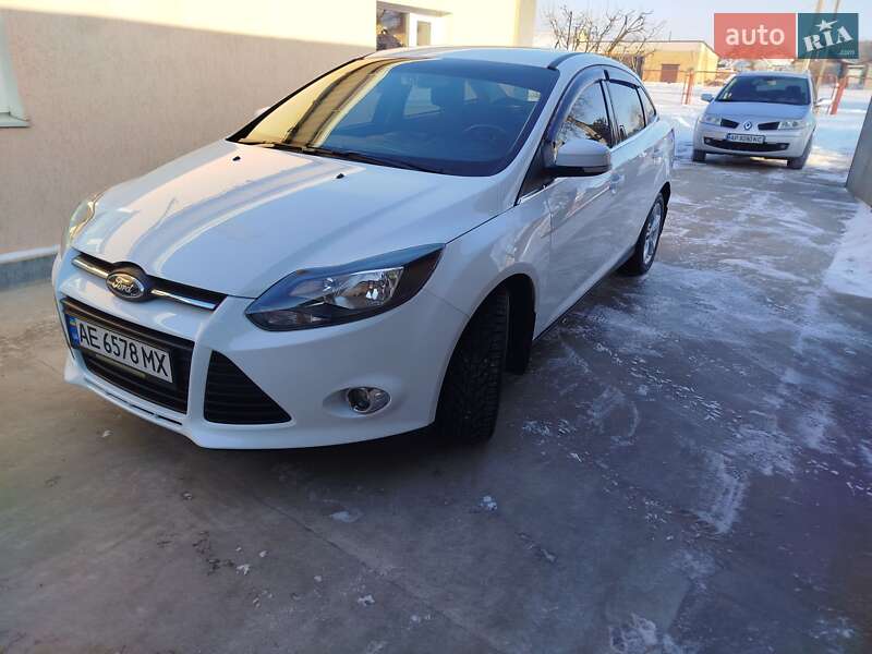 Седан Ford Focus 2013 в Синельниковому