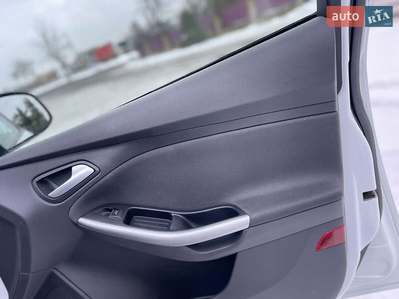 Универсал Ford Focus 2013 в Долине