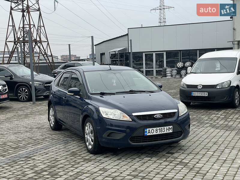 Хэтчбек Ford Focus 2008 в Мукачево