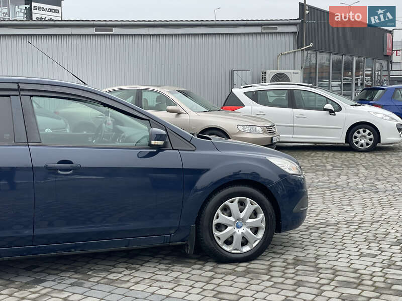 Хэтчбек Ford Focus 2008 в Мукачево