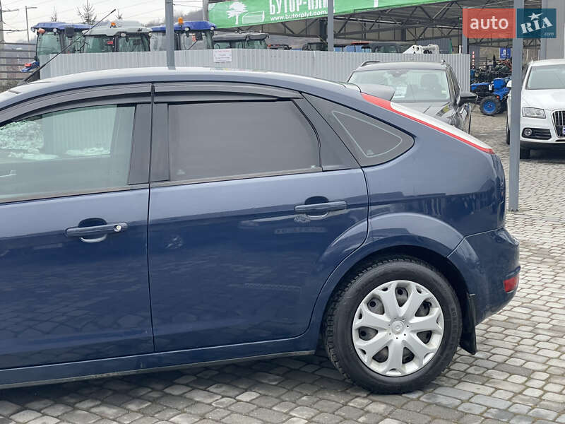Хэтчбек Ford Focus 2008 в Мукачево