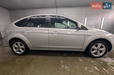 Хэтчбек Ford Focus 2010 в Каневе