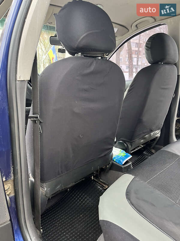 Универсал Ford Focus 1999 в Новояворовске