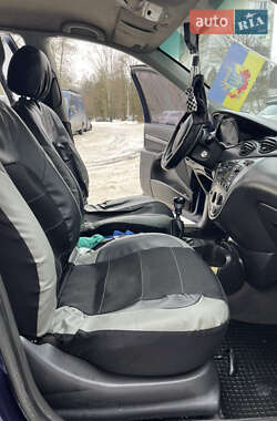 Универсал Ford Focus 1999 в Новояворовске