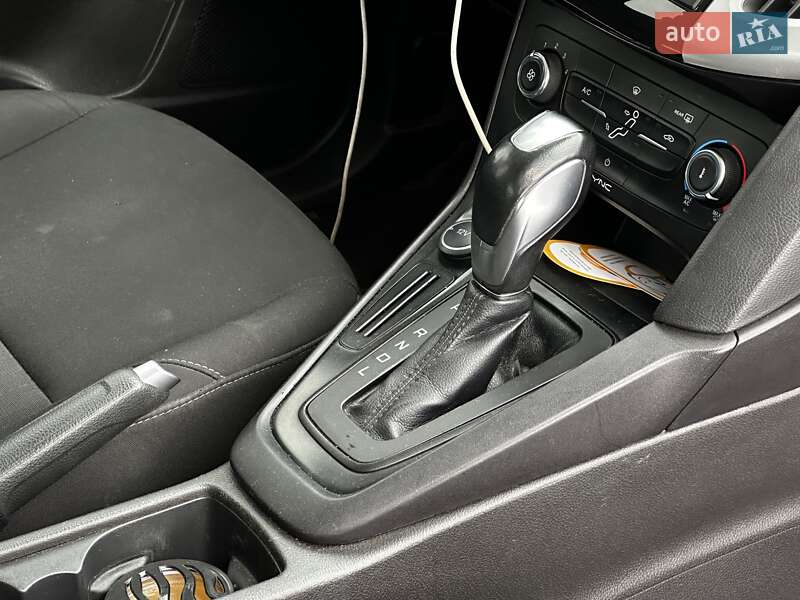 Хетчбек Ford Focus 2015 в Львові