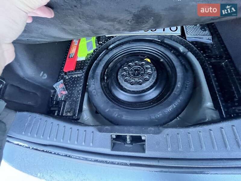 Хэтчбек Ford Focus 2012 в Сумах