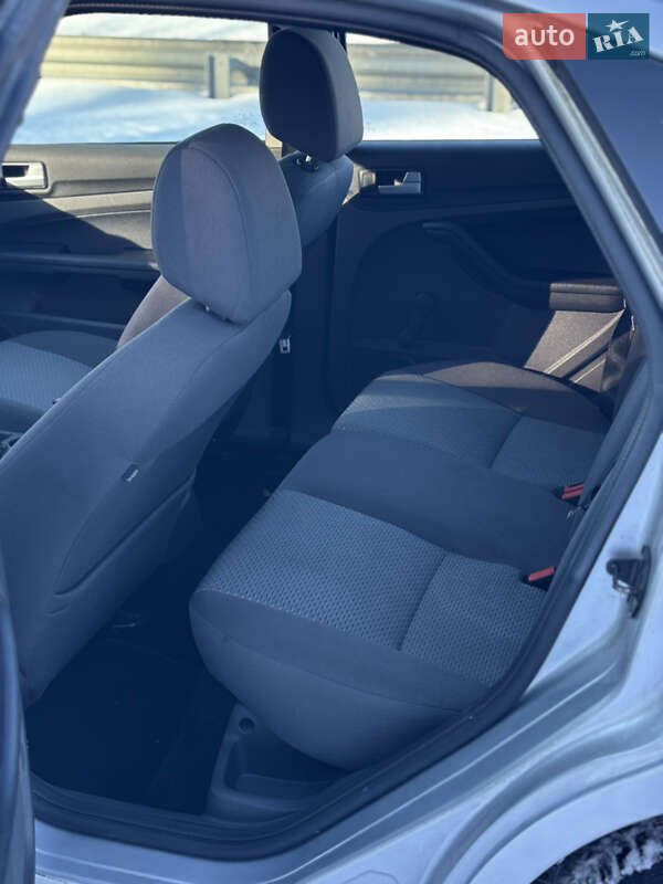 Хетчбек Ford Focus 2006 в Житомирі