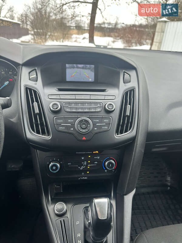 Седан Ford Focus 2015 в Калуші