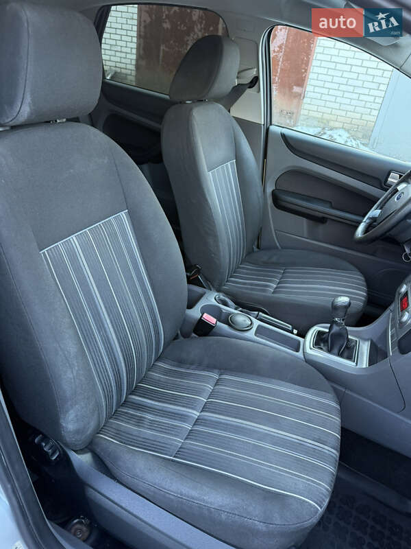 Хэтчбек Ford Focus 2008 в Кременчуге