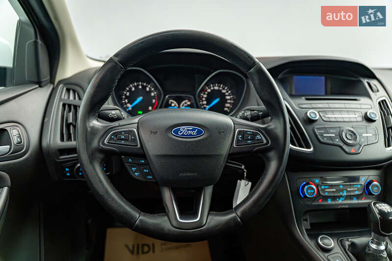 Хэтчбек Ford Focus 2015 в Киеве